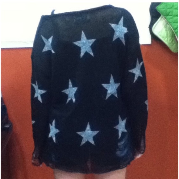 Torn Star Sweater - Picture 3 of 4